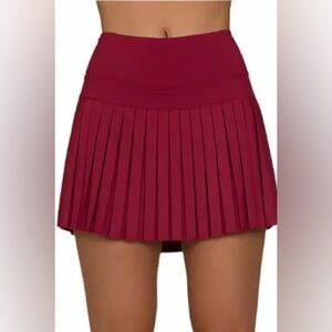 GOLD HINGE Maroon pleated tennis skirt